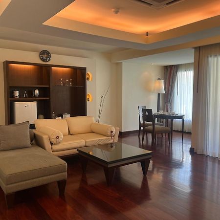 Patong Paragon Resort & Spa Sha Extra Plus Exterior photo A suite at the hotel