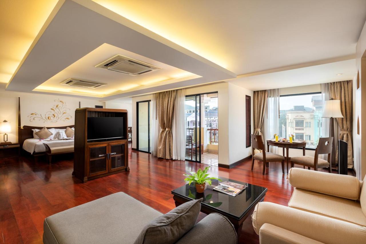 Patong Paragon Resort & Spa Sha Extra Plus Exterior photo Suite room