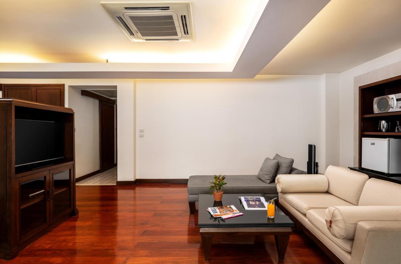 Patong Paragon Resort & Spa Sha Extra Plus Exterior photo A living room with a concealed ceiling-mounted air conditioner