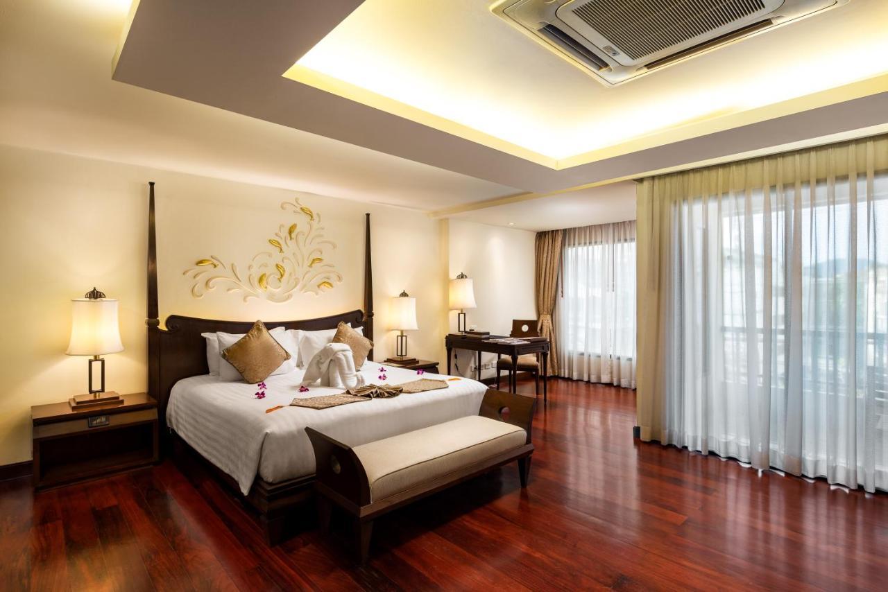 Patong Paragon Resort & Spa Sha Extra Plus Exterior photo A bedroom at the hotel