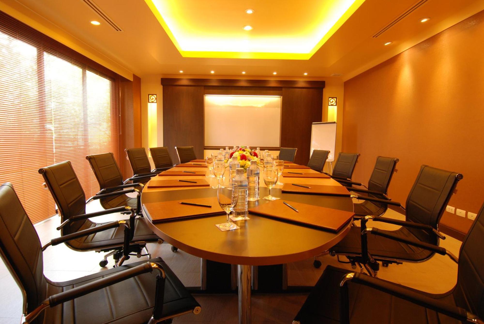 Patong Paragon Resort & Spa Sha Extra Plus Exterior photo A boardroom